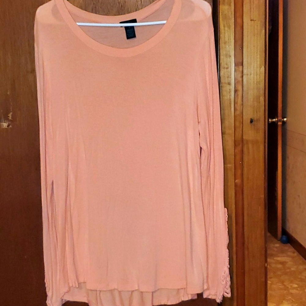Long sleeve tee